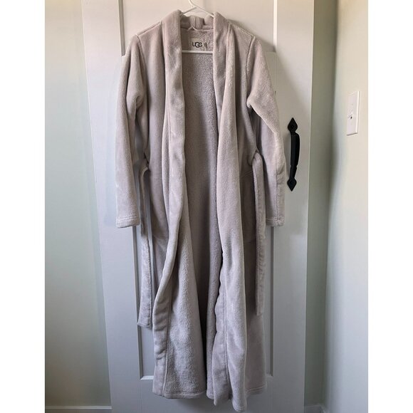 Ugg Robe - Picture 2 of 4